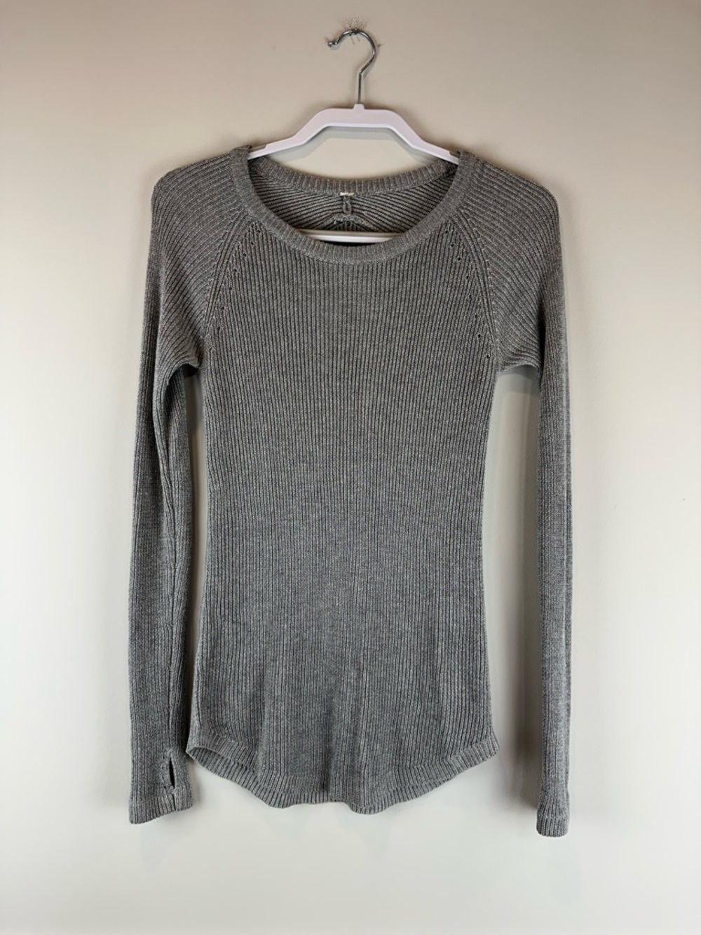 Lululemon Gray Long Sleeve Cozy Casual Preppy Y2K Knit Cabin Yogi Sweater Size 4